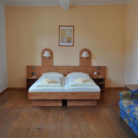 Schlosshotel Am Hainich Behringen  Kamer foto