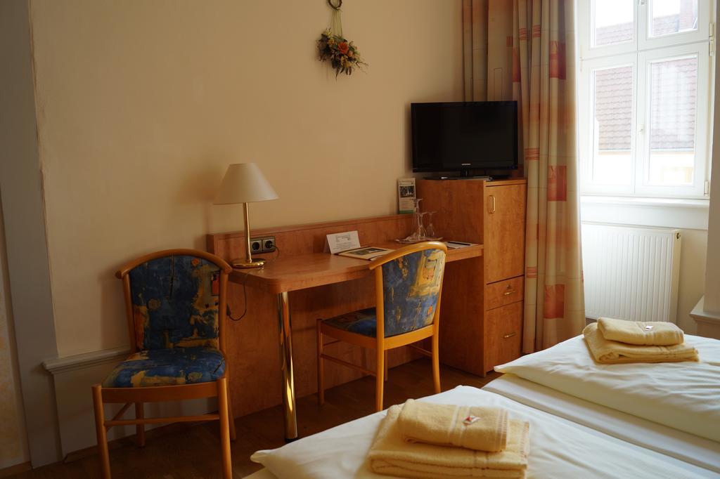Schlosshotel Am Hainich Behringen  Kamer foto