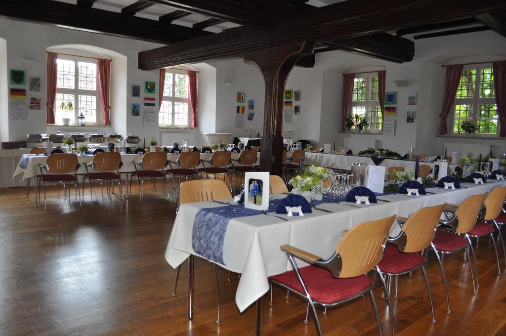 Schlosshotel Am Hainich Behringen  Buitenkant foto